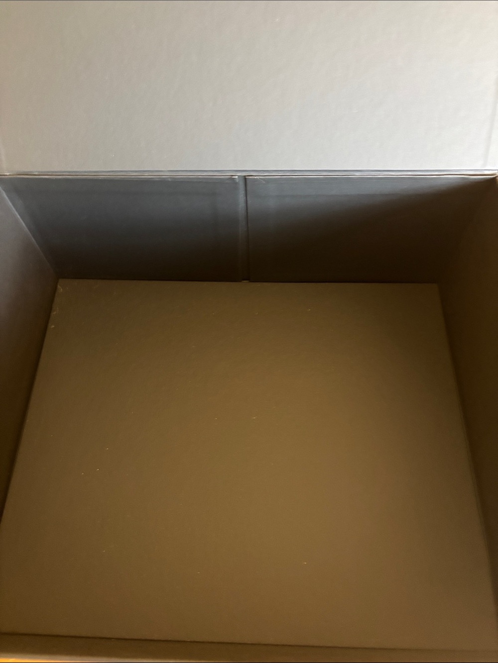 CHANEL MAGNETIC BOX - Picture 4 of 10